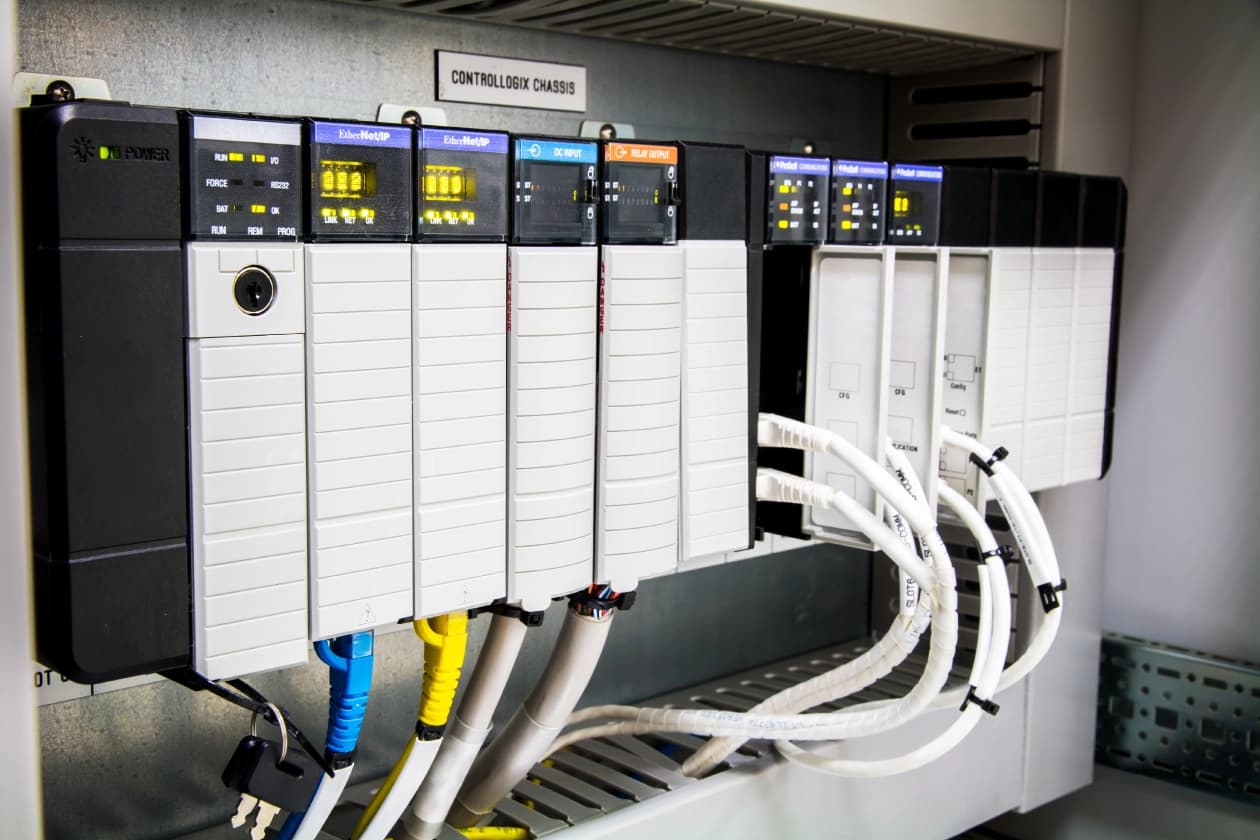 Sistemas de automatización y control